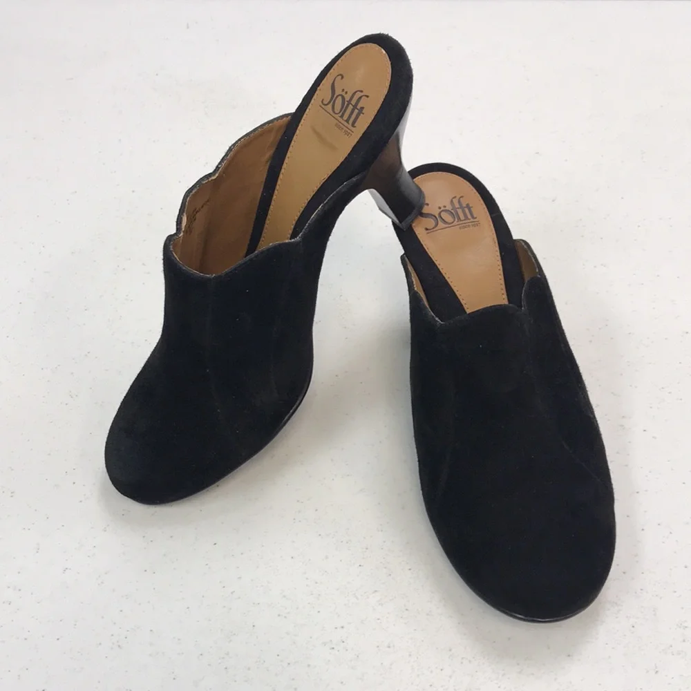 Sofft Suede Scalloped Heels - Picture 5 of 16